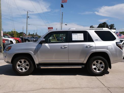 Used 2015 Toyota 4Runner SR5 RWD image 8