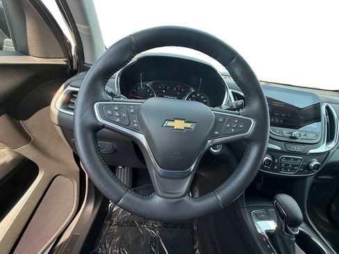 Used 2022 Chevrolet Equinox LT AWD/4WD image 12
