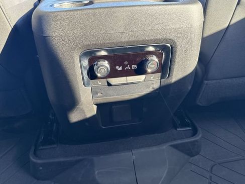 Used 2026 Chevrolet Tahoe LT w/ Comfort Package RWD image 22
