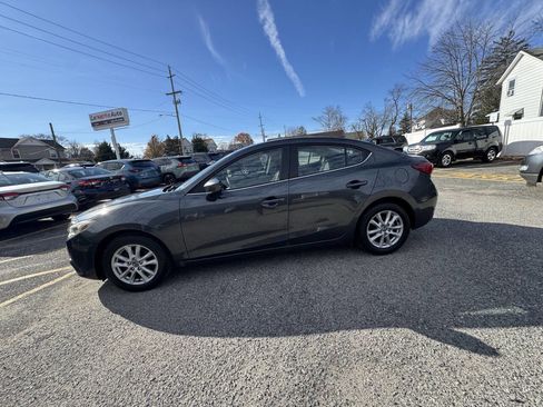 Used 2014 MAZDA MAZDA3 i Touring image 19