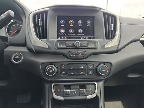 Used 2024 GMC Terrain SLE AWD/4WD image 22