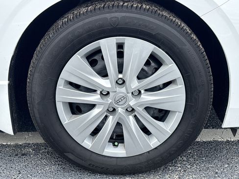Used 2025 Nissan Sentra S FWD image 13