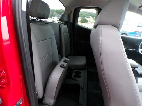 Used 2016 Chevrolet Colorado W/T RWD image 19
