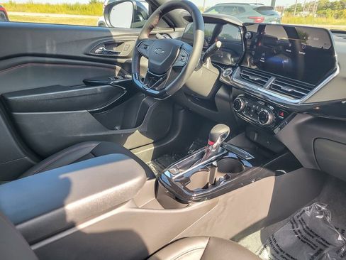 New 2026 Chevrolet Trax RS w/ Sunroof Package image 17