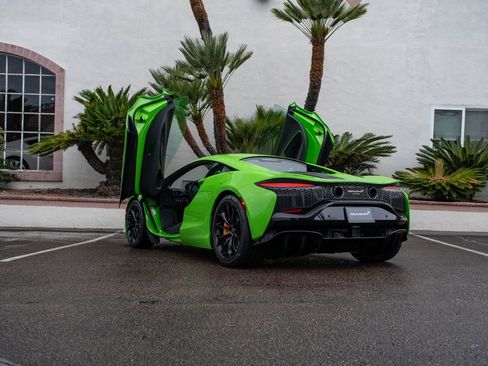 New 2026 McLaren Artura image 34