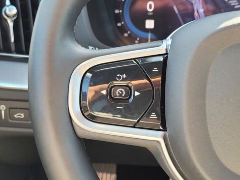 Used 2022 Volvo XC60 T8 R-Design w/ Advanced Package image 20