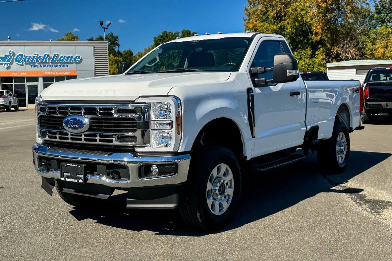 Used 2024 Ford F250 XLT w/ FX4 Off-Road Package AWD/4WD image 7