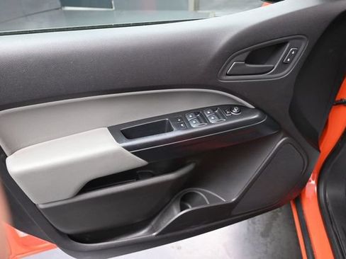 Used 2019 Chevrolet Colorado W/T w/ WT Convenience Package AWD/4WD image 9