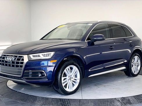 Used 2018 Audi Q5 Prestige w/ Prestige Package image 2