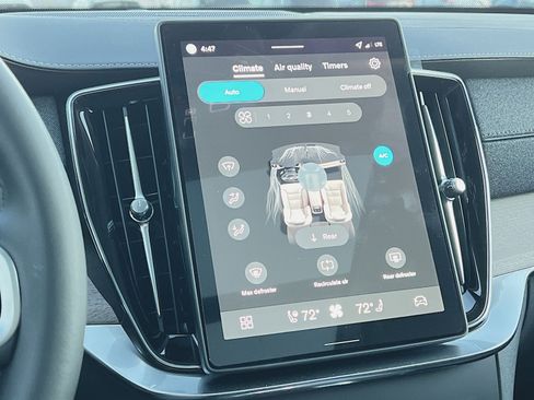 New 2026 Volvo XC90 B6 Plus w/ Protection Package Premier image 21