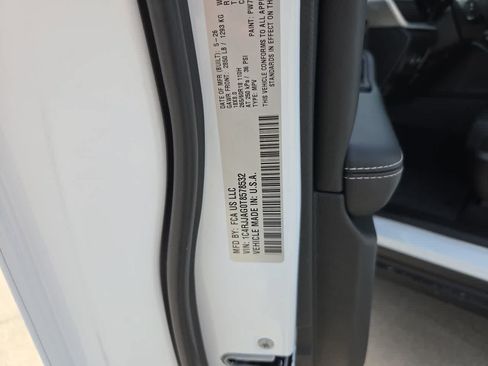 New 2026 Jeep Grand Cherokee L 2WD image 29