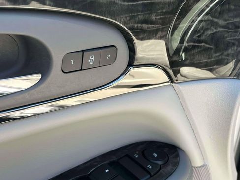 Used 2014 Buick Enclave Leather w/ Trailering Provision Package FWD image 27