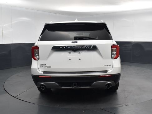 Used 2023 Ford Explorer Limited w/ Limited Technology Package AWD/4WD image 4