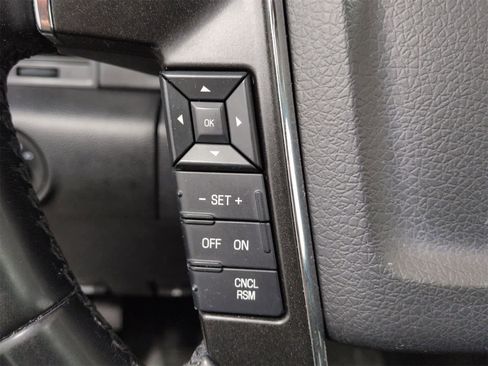 Used 2017 Lincoln Navigator L Select image 25