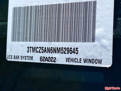 Certified 2022 Toyota Tacoma TRD Off-Road AWD/4WD image 33