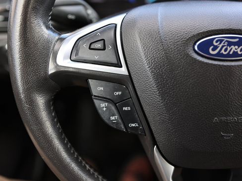 Used 2016 Ford Fusion SE image 31