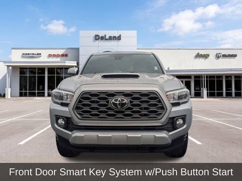 Used 2023 Toyota Tacoma TRD Sport w/ Technology Package AWD/4WD image 9