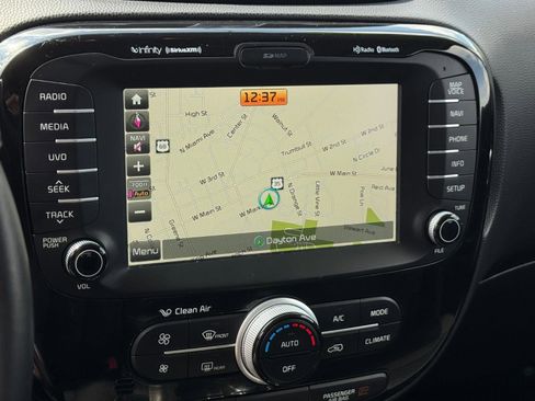 Used 2015 Kia Soul + w/ Audio Package image 15