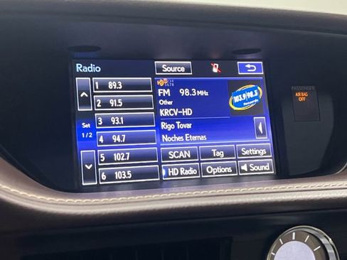 Used 2016 Lexus ES 300h w/ Navigation System Package image 19