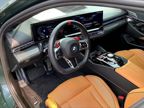 Used 2026 BMW M5 Touring AWD/4WD image 17
