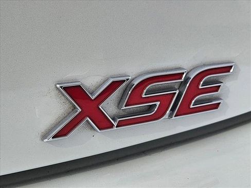 Used 2019 Toyota Corolla XSE image 29