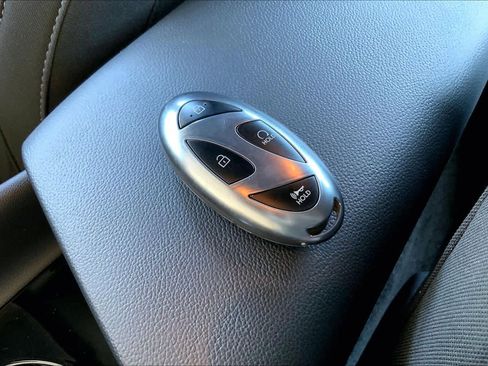 Used 2025 Hyundai Elantra SEL image 15