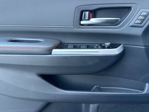 Certified 2025 Toyota Sienna XSE image 14