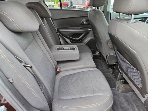 Used 2020 Chevrolet Trax LS w/ Tint and Cruise Package FWD image 29