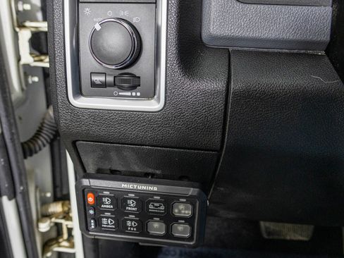 Used 2014 RAM 2500 SLT image 29