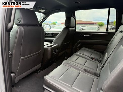 Used 2025 Chevrolet Suburban Z71 AWD/4WD image 37