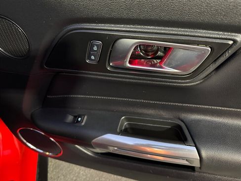 Used 2018 Ford Mustang GT Premium RWD image 32