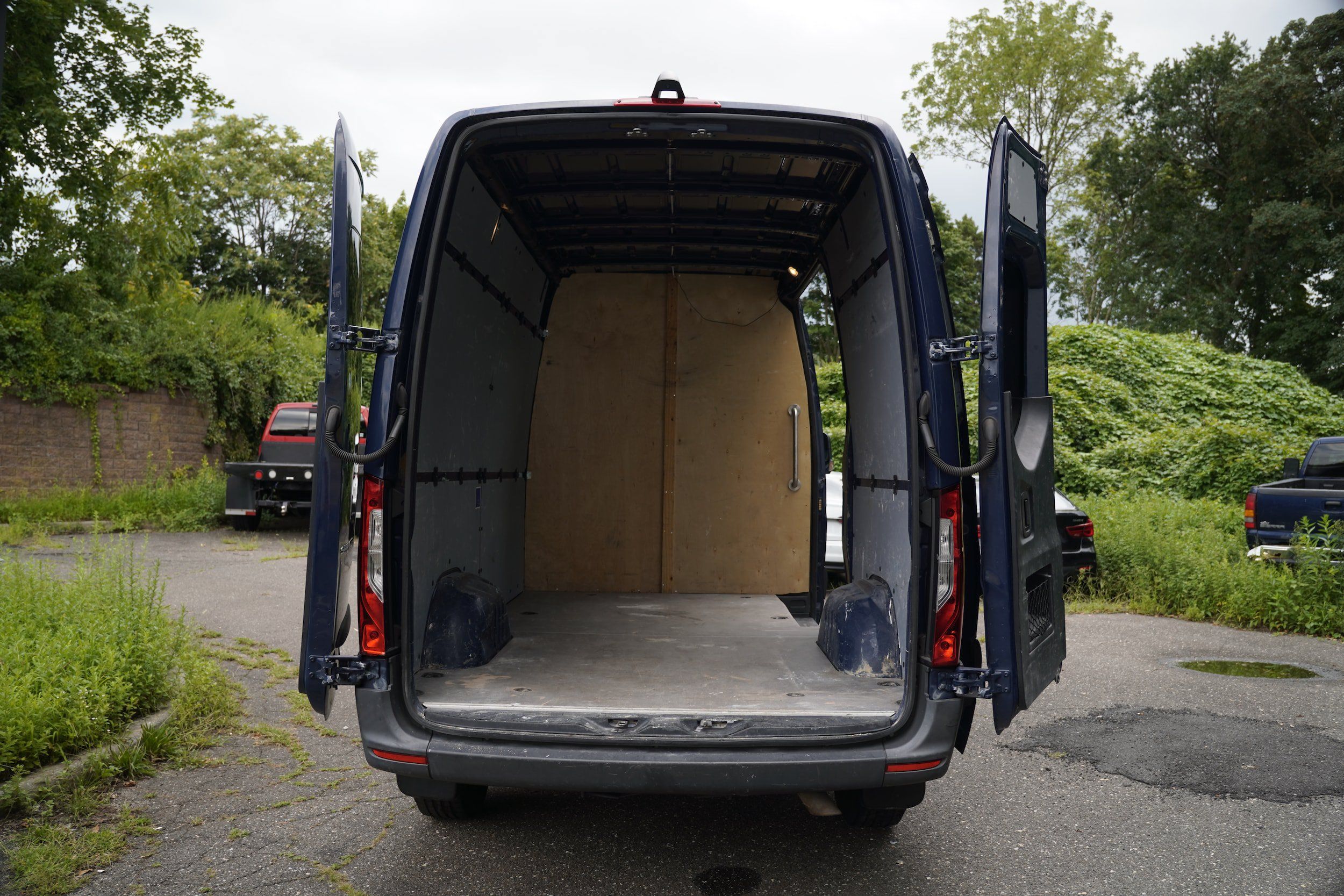 Used 2021 Mercedes-Benz Sprinter 1500 image 11