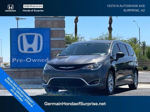 Used 2018 Chrysler Pacifica Touring Plus w/ Tire & Wheel Group FWD image 1