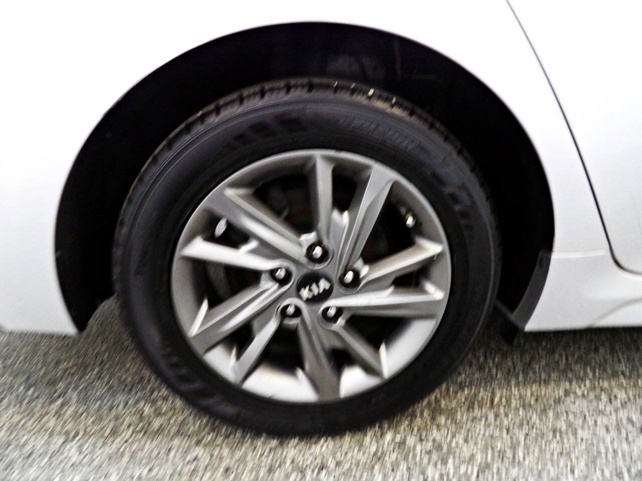 Used 2019 Kia Optima LX FWD image 24