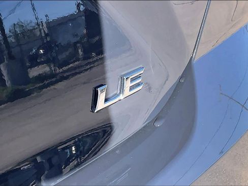 Used 2025 Toyota Camry LE image 10