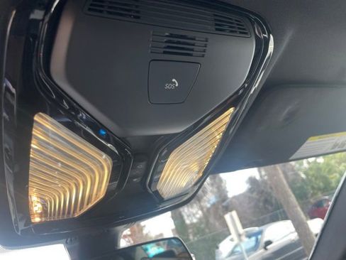 Used 2023 BMW 530e w/ Executive Package image 40