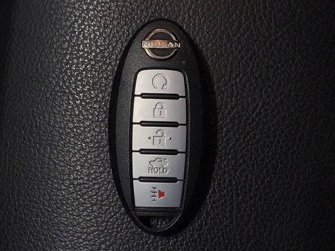 Used 2025 Nissan Altima 2.5 SR w/ SR Premium Package FWD image 32
