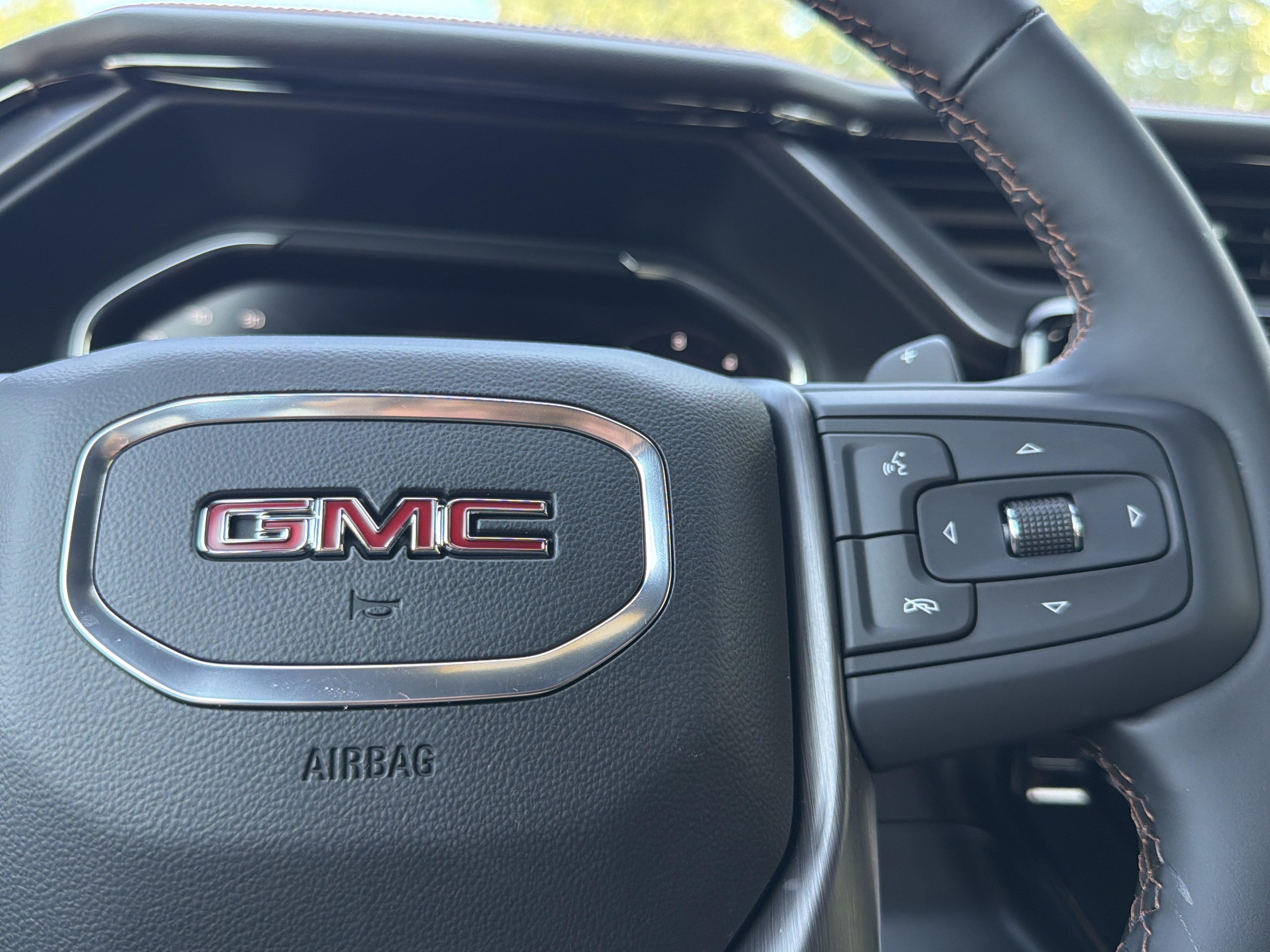 New 2026 GMC Sierra 1500 AT4 w/ AT4 Premium Package AWD/4WD image 29