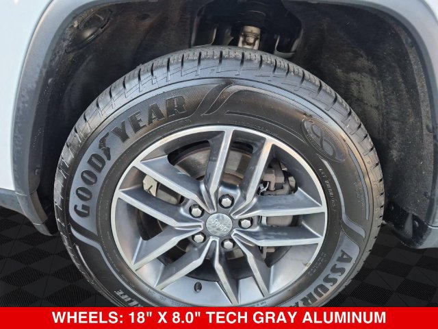 Used 2018 Jeep Grand Cherokee Limited AWD/4WD image 9