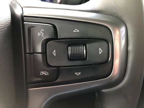 Used 2025 Chevrolet Silverado 1500 LT AWD/4WD image 30