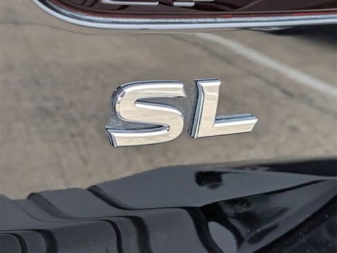 Used 2022 Nissan Armada SL w/ Captain's Chairs Package image 8