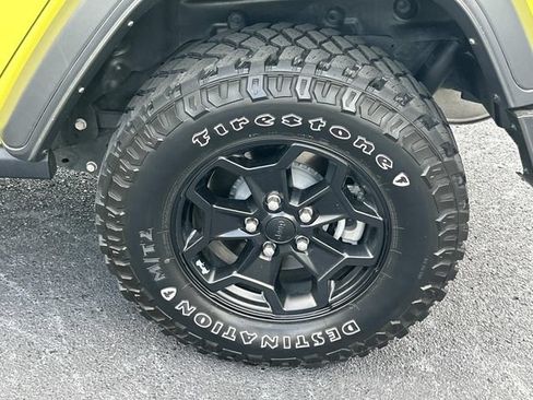 Used 2023 Jeep Wrangler Unlimited w/ Sun & Screen Package AWD/4WD image 14