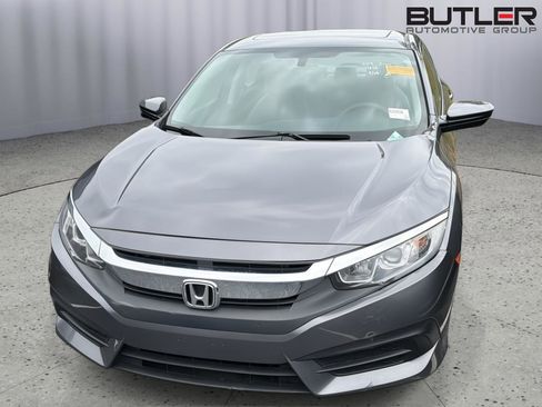 Used 2018 Honda Civic EX image 3
