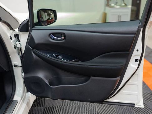 Used 2023 Nissan Leaf SV Plus image 31