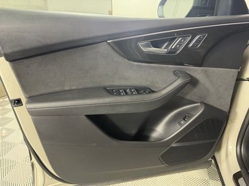 Used 2023 Audi SQ8 Premium Plus w/ Executive Package image 20