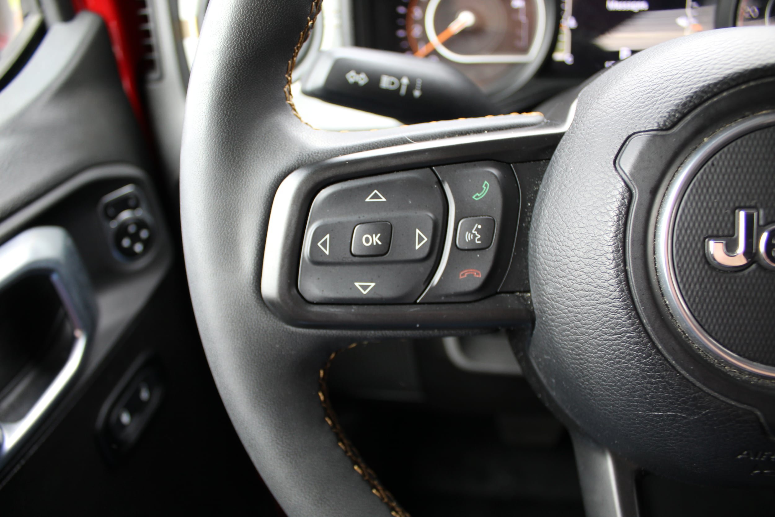 Used 2024 Jeep Gladiator Sport AWD/4WD image 31