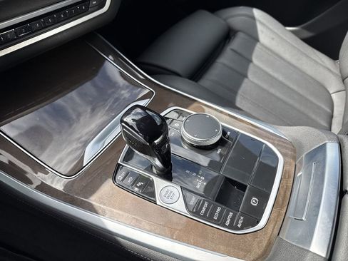 Used 2022 BMW X5 sDrive40i w/ Parking Assistance Package image 28