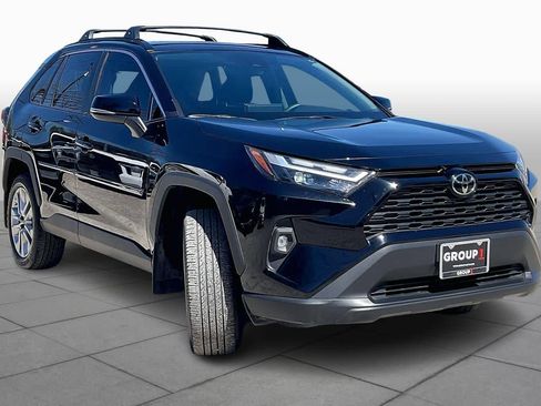 Used 2025 Toyota RAV4 XLE Premium image 3