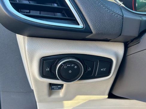 Used 2017 Lincoln MKX Select w/ Select Plus Package image 26