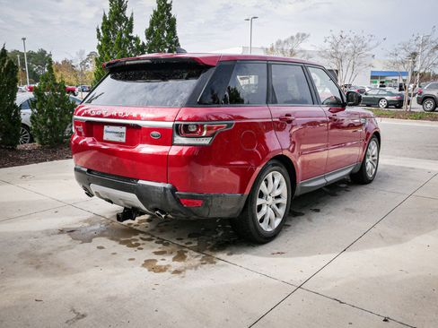 Used 2017 Land Rover Range Rover Sport HSE image 11